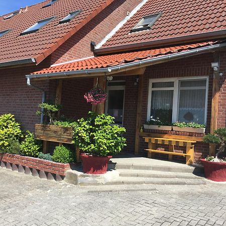 Garni Hotel-Pension Holum Нойхарлингерзиль Экстерьер фото