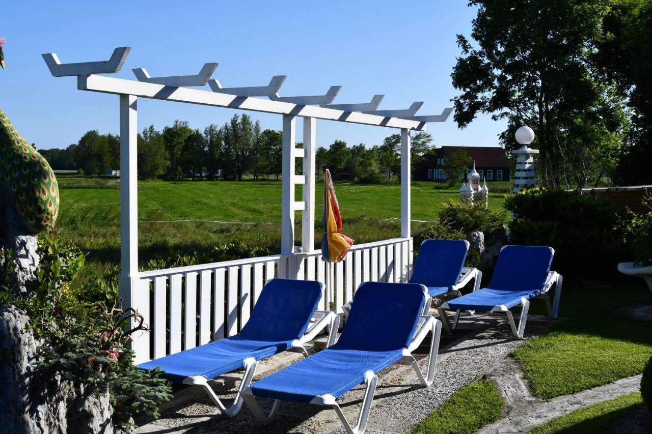 Garni Hotel-Pension Holum Нойхарлингерзиль Экстерьер фото