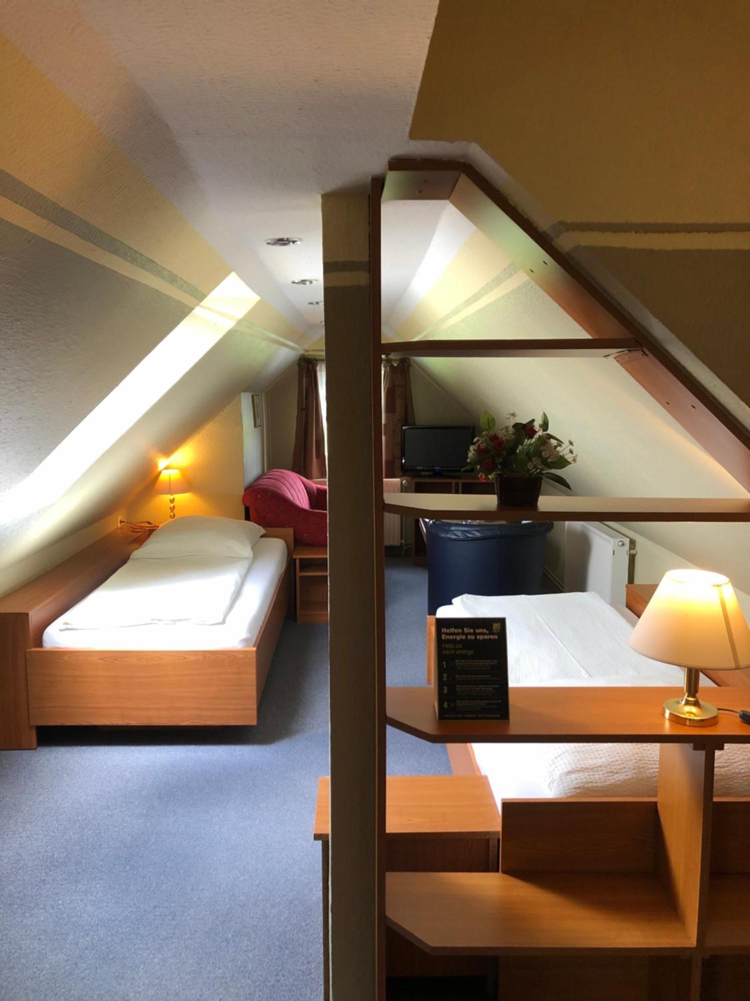 Garni Hotel-Pension Holum Нойхарлингерзиль Экстерьер фото